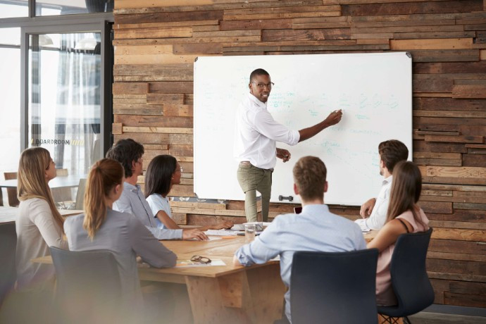 CÁC NỘI DUNG ĐÀO TẠO SẢN XUẤT PHỔ BIẾN VÀ QUAN TRỌNG VỚI DOANH NGHIỆP