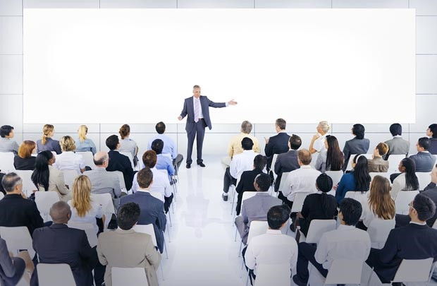TẦM QUAN TRỌNG CỦA VIỆC ĐÀO TẠO DỰA TRÊN NĂNG LỰC TRONG PHÁT TRIỂN KỸ NĂNG NHÂN VIÊN