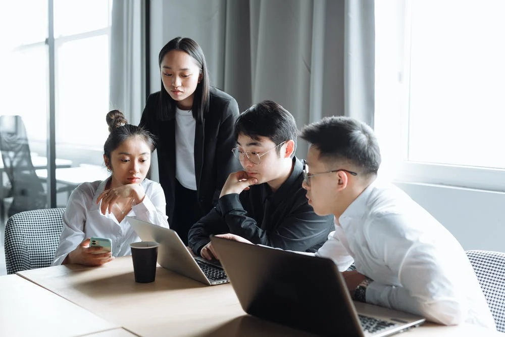 ĐÀO TẠO NHÂN VIÊN GEN Z: 8 PHƯƠNG PHÁP HAY NHẤT