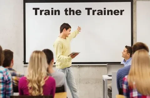 Đào tạo giảng viên nội bộ cho doanh nghiệp vừa và nhỏ